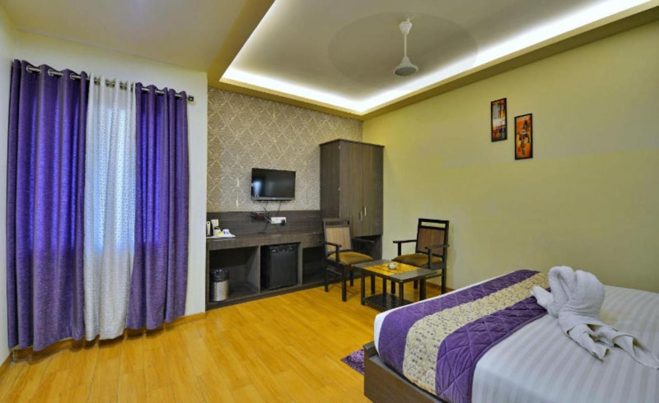 Hotel Samrat Jabalpur Exterior foto